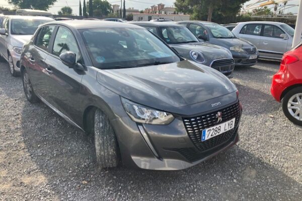 PEUGEOT 208