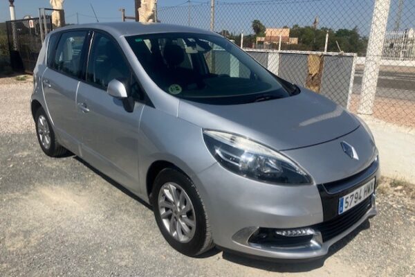 RENAULT SCNIC 2012