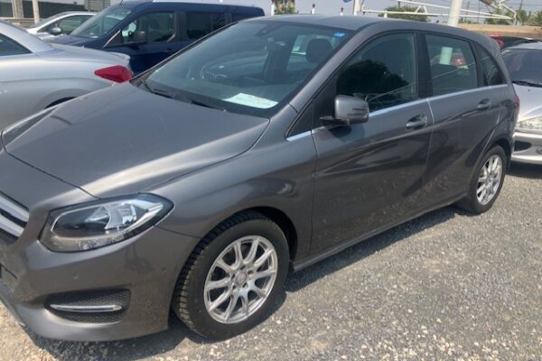 MERCEDES B160 AUTOMAAT