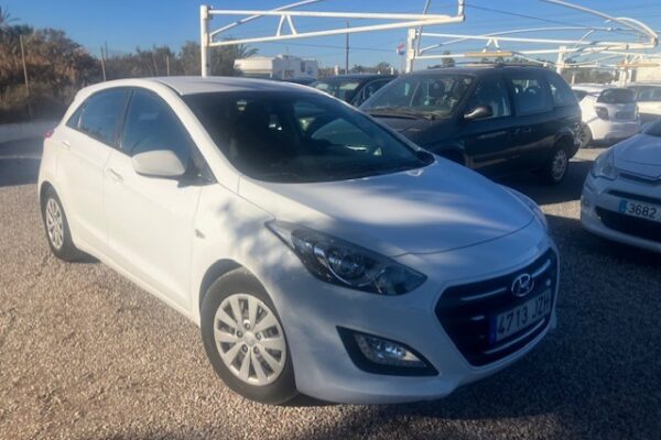HYUNDAI I30 WIT